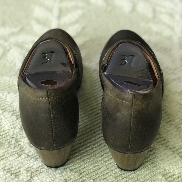 Dansko Riki Brown Leather Clogs - Picture 3 of 7